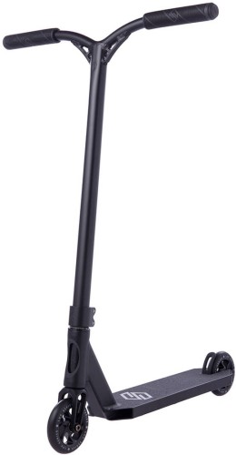 striker-lux-pro-scooter-czarna.jpg